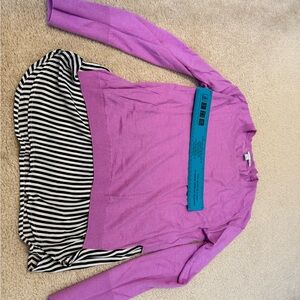 NWOT ladies Halogen top size small. Never worn and no damages